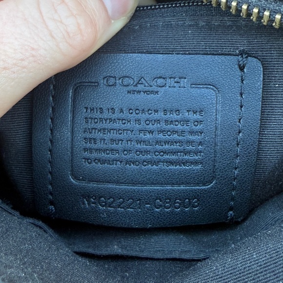 Coach Black Leather Bag with Gold Zipper - Picture 3 of 4